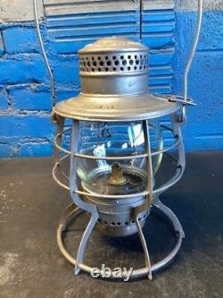 NICE E. T. WRIGHT (G. T. R.)GRAND TRUNK RAILWAY PAT'D 1908 RAILROAD LANTERN WithGLOBE