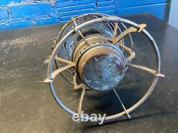 NICE E. T. WRIGHT (G. T. R.)GRAND TRUNK RAILWAY PAT'D 1908 RAILROAD LANTERN WithGLOBE
