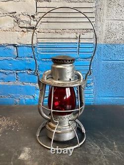 NICE VINTAGE DIETZ VESTA 1924 WABASH RAILWAY RAILROAD LANTERN WithRED GLASS GLOBE