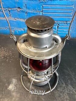 NICE VINTAGE DIETZ VESTA 1924 WABASH RAILWAY RAILROAD LANTERN WithRED GLASS GLOBE