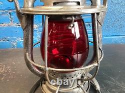 NICE VINTAGE DIETZ VESTA 1924 WABASH RAILWAY RAILROAD LANTERN WithRED GLASS GLOBE