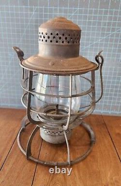 NORTHERN PACIFIC RAILWAY LANTERN ARMSPEAR MANF'G CO. NEW YORK N. P. RY. Gw