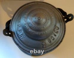NORTHERN PACIFIC RAILWAY RAILROAD LANTERN withTall Clear Embossed N. P. R. R. Globe