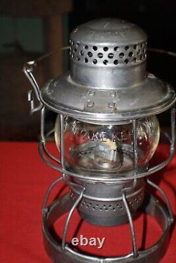 Nice Weighted Grand Trunk Western Railroad Lantern With Clear Etched Gtw Globe