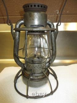 RAILROAD LANTERN DIETZ VESTA BOSTON & MAINE Nice Antique Lantern