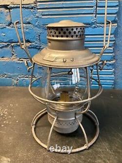 RARE ADLAKE (D. T. I. R. R.)DETROIT TOLEDO & IRONTON RAILROAD LANTERN WithCLEAR GLOBE