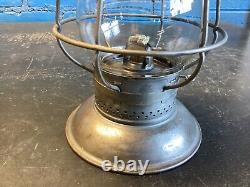 RARE ADLAKE TOLEDO & OHIO CENTRAL BELLBOTTOM RAILROAD LANTERN WithETCHED T&O GLOBE