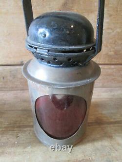 Railway signal lamp. Ralwayana. British Rail. Railway lamp