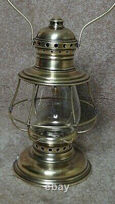 SHINY CT HAM BRASS CONDUCTOR RAILROAD LANTERN WithCLEAR PEARL GLASS GLOBE (2)