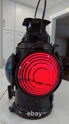 The ADLAKE Non-Sweating Lamp Chicago Railroad Train Switch Lantern withlight, VGC