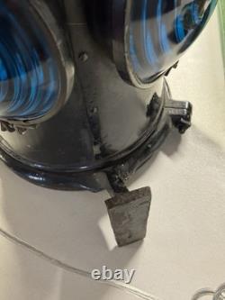 The ADLAKE Non-Sweating Lamp Chicago Railroad Train Switch Lantern withlight, VGC