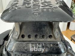 The ADLAKE Non-Sweating Lamp Chicago Railroad Train Switch Lantern withlight, VGC