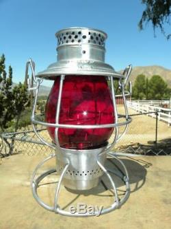 UNION PACIFIC RAILROAD LANTERN Signal Red Lantern Globe