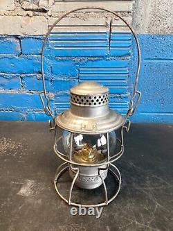 VINTAGE ADAMS & WESTLAKE ERIE RAILROAD LANTERN WithETCHED ERIE ADLAKE KERO GLOBE