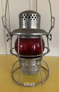 VINTAGE ADLAKE KERO RR LANTERN WITH ADLAKE KERO RED GLOBE IHB RAILROAD Unused