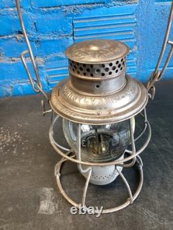 VINTAGE ADLAKE PENNSYLVANIA LINES RAILROAD LANTERN WithEMBOSSED PENN. LINES GLOBE