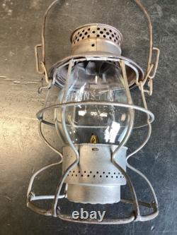 VINTAGE ADLAKE PENNSYLVANIA LINES RAILROAD LANTERN WithEMBOSSED PENN. LINES GLOBE
