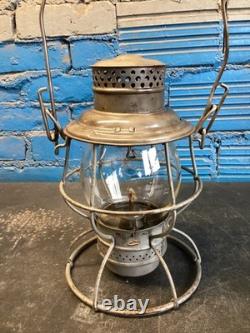 VINTAGE ADLAKE PENNSYLVANIA LINES RAILROAD LANTERN WithEMBOSSED PENN. LINES GLOBE