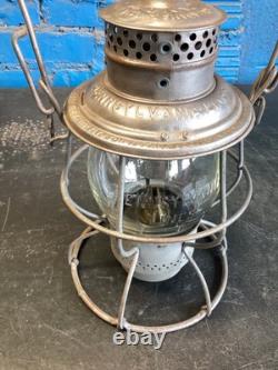 VINTAGE ADLAKE PENNSYLVANIA LINES RAILROAD LANTERN WithEMBOSSED PENN. LINES GLOBE