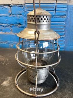 VINTAGE ADLAKE THE ADAMS PENNSYLVANIA LINES RAILROAD LANTERN WithETCHED GLOBE