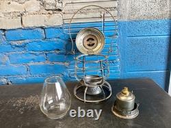 VINTAGE ARMSPEAR(S. Ry)SOUTHERN RAILWAY RAILROAD LANTERN WithEMB. SOUTHERN Ry GLOBE
