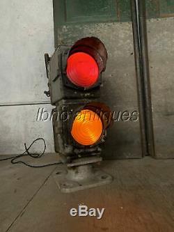 VINTAGE GRS & Co. DWARF RAILROAD SIGNAL LIGHT. WORKS! . LOOK