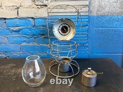 VINTAGE HANDLAN ROCK ISLAND LINES RAILROAD LANTERN WithUNMARKED CLEAR GLOBE