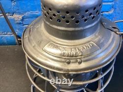 VINTAGE HANDLAN ROCK ISLAND LINES RAILROAD LANTERN WithUNMARKED CLEAR GLOBE