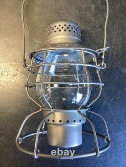 VINTAGE HANDLAN ROCK ISLAND LINES RAILROAD LANTERN WithUNMARKED CLEAR GLOBE