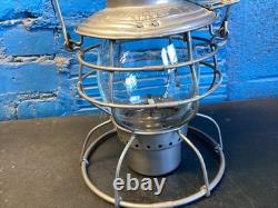 VINTAGE HANDLAN ROCK ISLAND LINES RAILROAD LANTERN WithUNMARKED CLEAR GLOBE