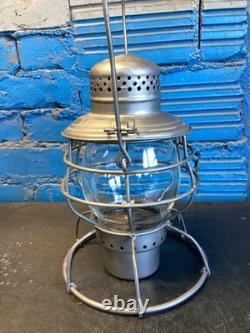 VINTAGE HANDLAN ROCK ISLAND LINES RAILROAD LANTERN WithUNMARKED CLEAR GLOBE
