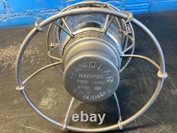 VINTAGE HANDLAN ROCK ISLAND LINES RAILROAD LANTERN WithUNMARKED CLEAR GLOBE