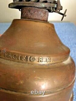 VINTAGE UNION PACIFIC RAILROAD EMBOSSED TRAIN WALL OIL LAMP & STAND With REFLECTOR