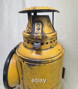 VTG PRR ADLAKE Caboose Lantern Chicago Railroad Collectible Train Oil Lamp