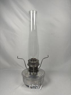 Vintage Aladdin Railroad Caboose Kerosene Lamp WithGlass Chimney