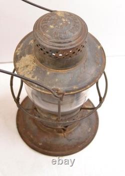 Vintage BURLINGTON ROUTE RAILROAD LANTERN EMOBSSED GLOBE Dietz Standard 39 FRAME