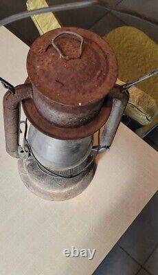 Vintage Beacon Barn Railroad Lantern MADE IN CANADA