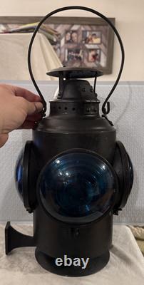 Vintage C. P. R 4 Way Railroad Signal Lantern Light Lamp. EXCELLENT CONDITION