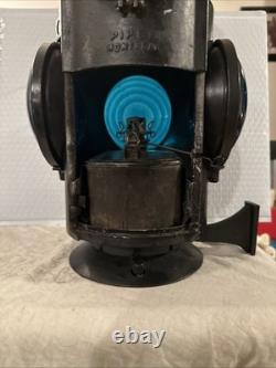 Vintage C. P. R 4 Way Railroad Signal Lantern Light Lamp. EXCELLENT CONDITION