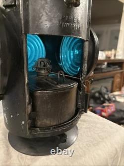 Vintage C. P. R 4 Way Railroad Signal Lantern Light Lamp. EXCELLENT CONDITION