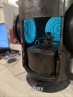 Vintage C. P. R 4 Way Railroad Signal Lantern Light Lamp. EXCELLENT CONDITION