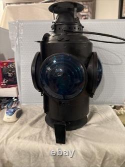 Vintage C. P. R 4 Way Railroad Signal Lantern Light Lamp. EXCELLENT CONDITION