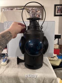 Vintage C. P. R 4 Way Railroad Signal Lantern Light Lamp. EXCELLENT CONDITION