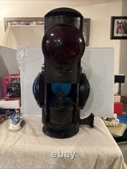 Vintage C. P. R 4 Way Railroad Signal Lantern Light Lamp. EXCELLENT CONDITION