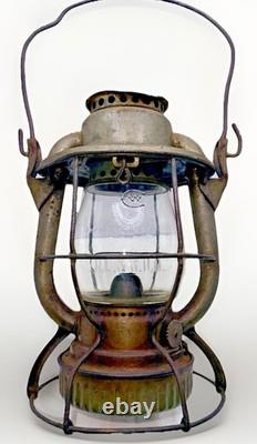 Vintage D. L. & W. Railroad Lantern Dietz Vestal NY Delaware Lackawanna & Western