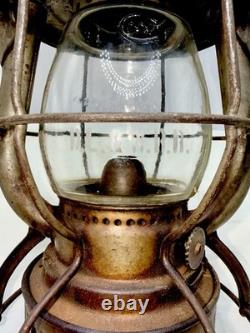 Vintage D. L. & W. Railroad Lantern Dietz Vestal NY Delaware Lackawanna & Western