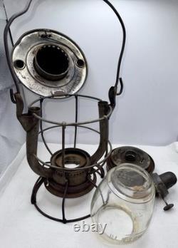 Vintage D. L. & W. Railroad Lantern Dietz Vestal NY Delaware Lackawanna & Western