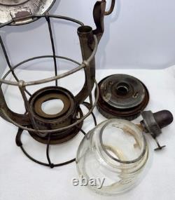 Vintage D. L. & W. Railroad Lantern Dietz Vestal NY Delaware Lackawanna & Western