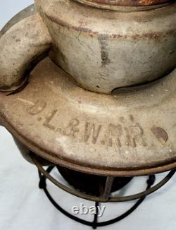 Vintage D. L. & W. Railroad Lantern Dietz Vestal NY Delaware Lackawanna & Western