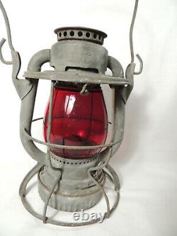 Vintage Delaware Lackawanna & Western Railroad Dietz Vesta Red Globe Lantern